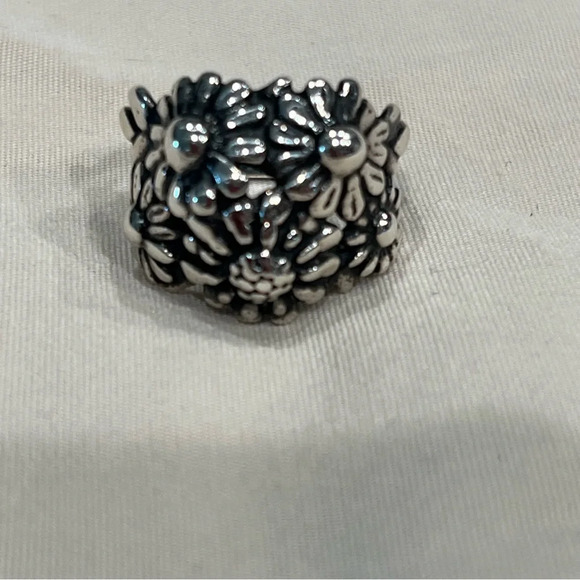 James Avery Retired Flower Mound Dome Ring .925 Sterling Silver Size 5 - Picture 2 of 15